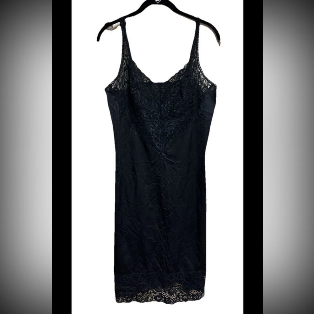 Vintage vanity Fair Slip size 38 black